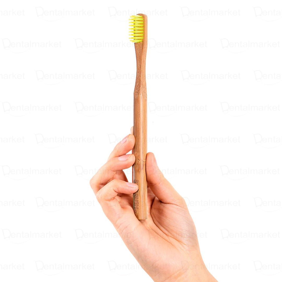 Cepillo de Dientes Suave Adulto Amarillo